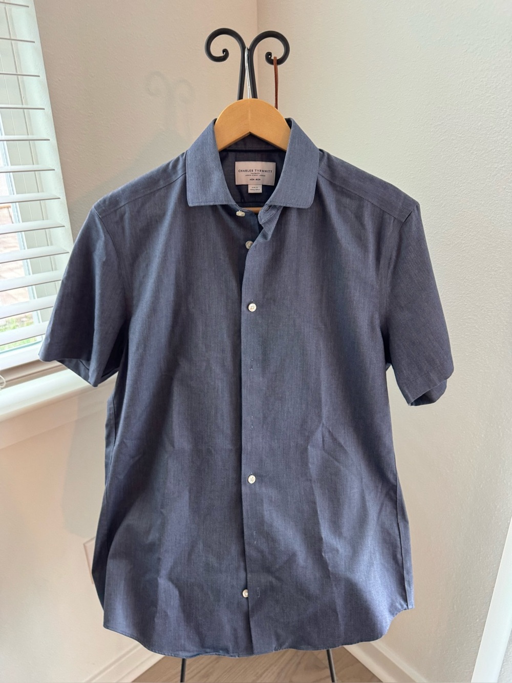 Charles Tyrwhitt Short-Sleeve Button-Down in Denim Blue